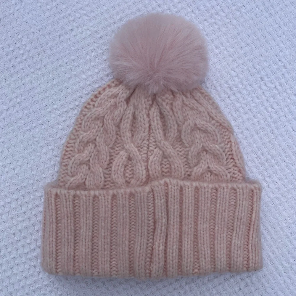Aerie Blush Cable Knit Beanie Grinch Max Winter Like New - Picture 2 of 4